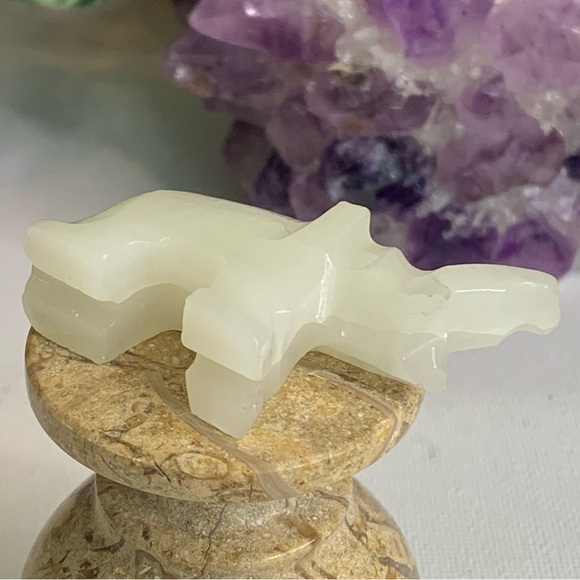 Natural Calcite Carved Elephant Figurine Crystal Pachyderm Carving Figurine 2" - Picture 8 of 11